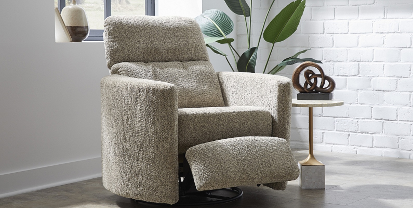 Corllini Swivel Barrel Recliner